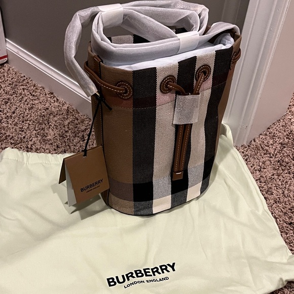 Burberry Check Canvas Small Bucket Bag – Taupe Brown/Black, NWT - Picture 1 of 5